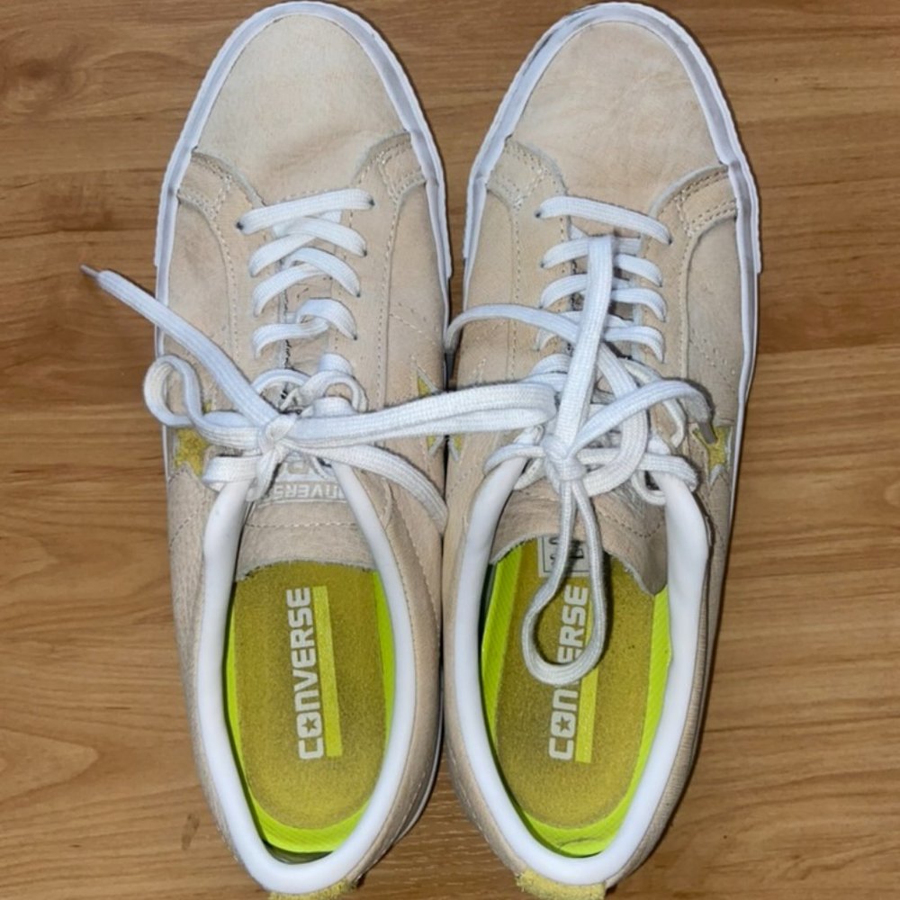 W10 Converse Shoes